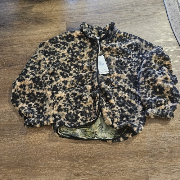 NWT Johnny Was Calme Fleece Shapra Jacket Black and Tan Floral Printed - Picture 8 of 14